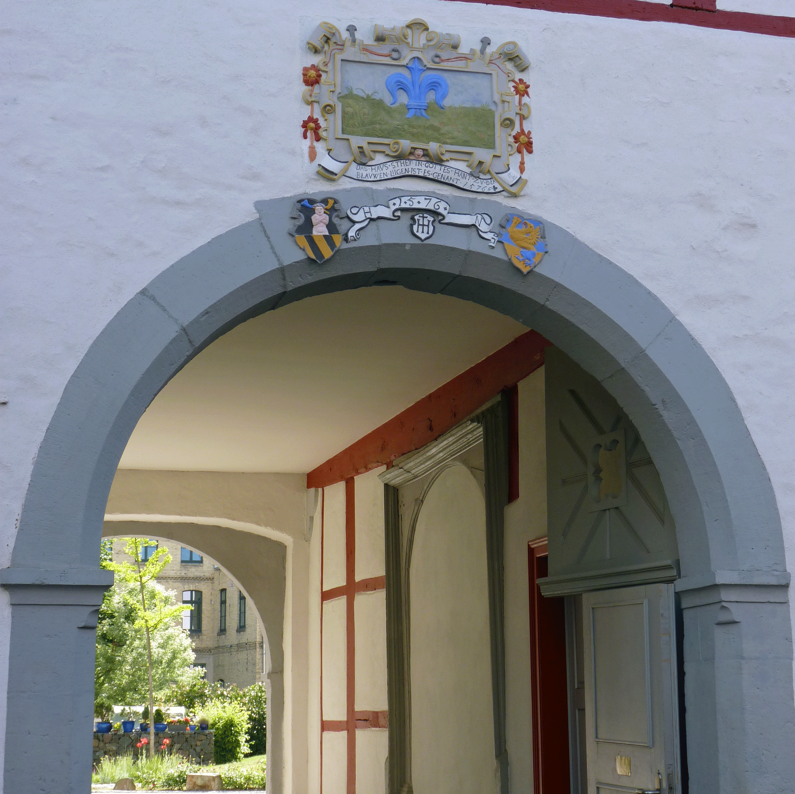 P1150018-001
