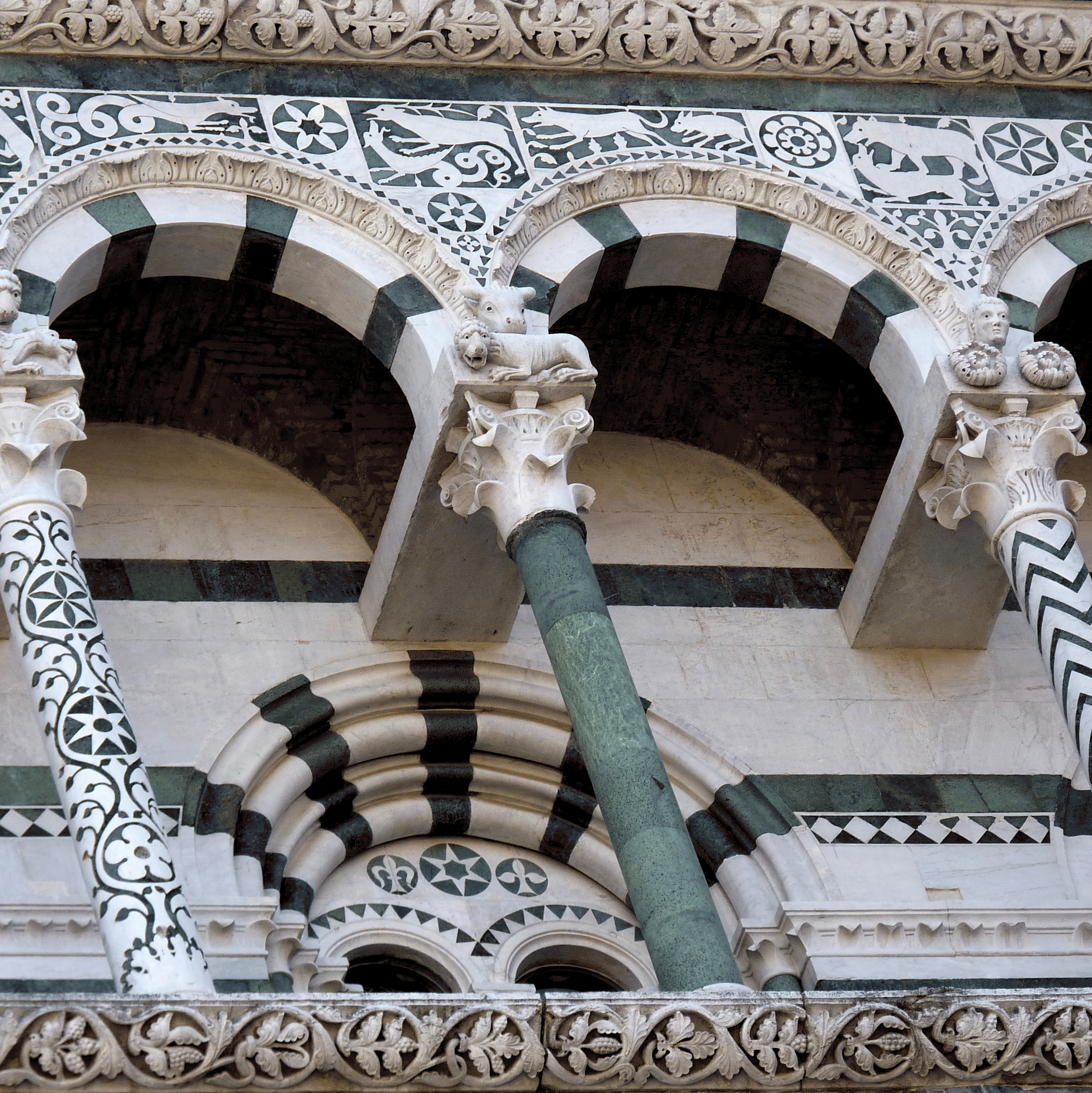 P1130475-001